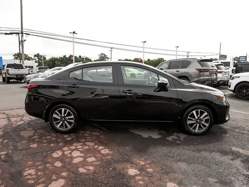 Used 2025 Nissan Versa SV w/ Trunk Package FWD image 7