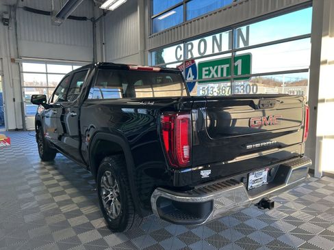 Used 2025 GMC Sierra 1500 SLT image 4