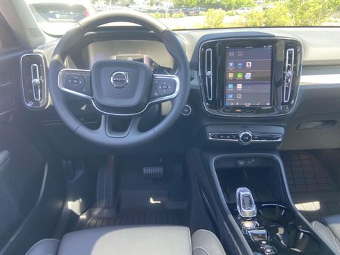 New 2025 Volvo XC40 B5 Ultra w/ Climate Package image 14