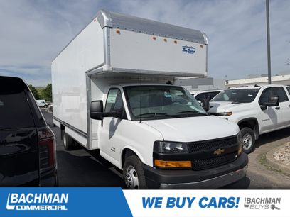 New 2026 Chevrolet Express 4500 w/ Power Convenience Package