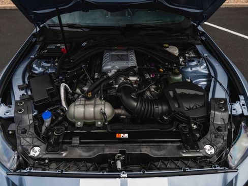 Used 2022 Ford Mustang Shelby GT500 w/ Carbon Fiber Track Pack RWD image 33