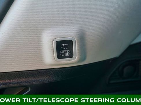 Used 2023 Jeep Grand Cherokee Limited w/ Luxury Tech Group II image 7