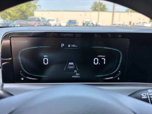 Certified 2025 Kia Seltos LX AWD/4WD image 9