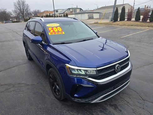 Used 2022 Volkswagen Taos SE image 6