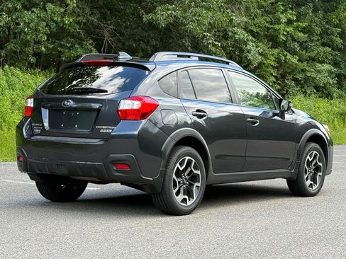 Used 2017 Subaru Crosstrek 2.0i Limited AWD/4WD image 3