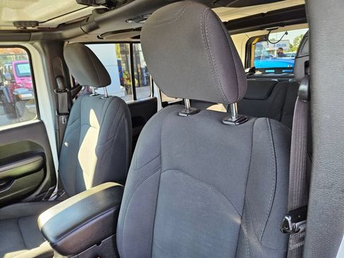 Used 2020 Jeep Wrangler Unlimited Sport S AWD/4WD image 18