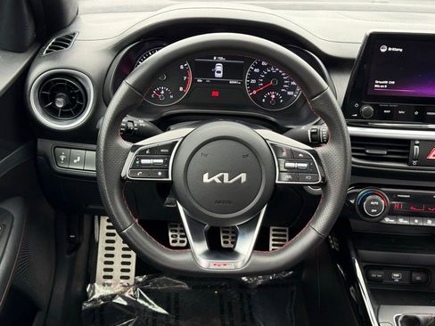 Used 2022 Kia Forte GT image 23