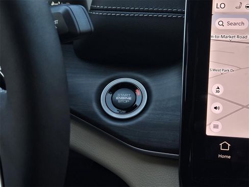 New 2025 Jeep Grand Cherokee Limited w/ Luxury Tech Group II image 20