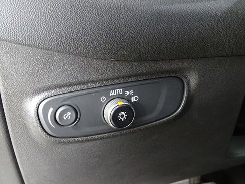 Used 2022 Chevrolet Equinox LT image 17