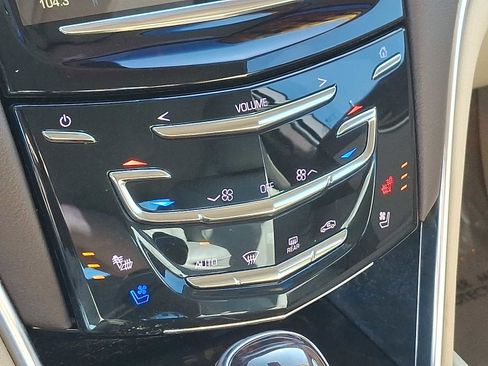 Used 2014 Cadillac XTS Luxury w/ Driver Awareness Package FWD image 16