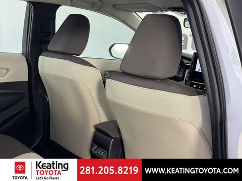 Used 2025 Toyota Corolla LE FWD image 19
