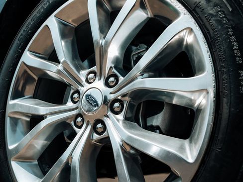 Used 2019 Ford Expedition Max Platinum AWD/4WD image 12