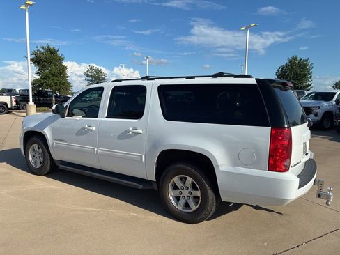 Used 2013 GMC Yukon XL SLE w/ Convenience Package RWD image 3