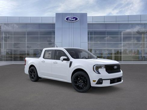 New 2025 Ford Maverick Lobo image 7