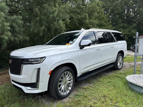 Used 2023 Cadillac Escalade ESV Premium Luxury AWD/4WD image 1