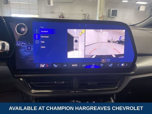 Used 2024 Chevrolet Equinox EV RS FWD image 19