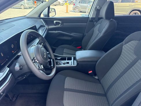 Used 2024 Kia Sorento LX image 22