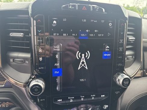 Used 2019 RAM 1500 Limited AWD/4WD image 6