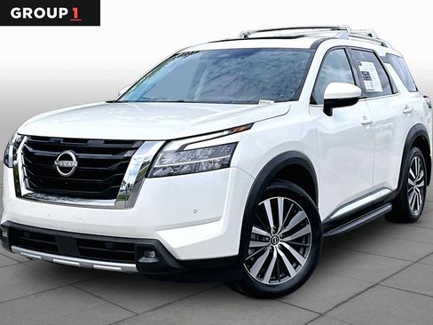 Used 2022 Nissan Pathfinder Platinum w/ Lighting Package (N93) AWD/4WD image 1