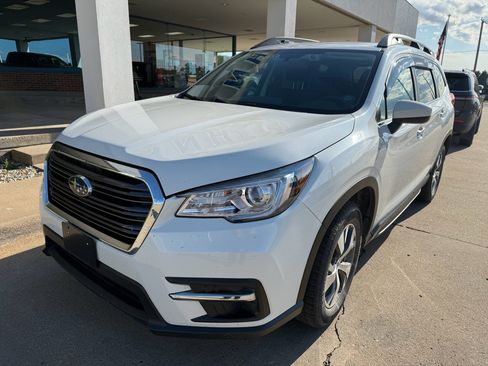 Used 2022 Subaru Ascent Premium AWD/4WD image 2
