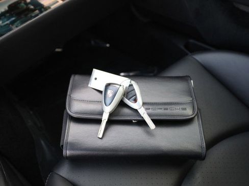 Used 2006 Porsche Cayman S image 32