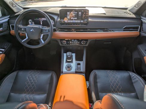 Used 2022 Mitsubishi Outlander SEL image 17