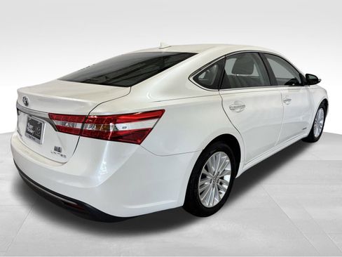 Used 2014 Toyota Avalon Limited w/ Technology Package image 6