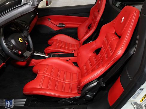 Used 2018 Ferrari 488 Spider RWD image 19