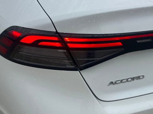 Used 2023 Honda Accord EX image 12