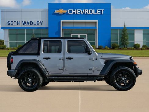 Used 2019 Jeep Wrangler Unlimited Sport S image 8