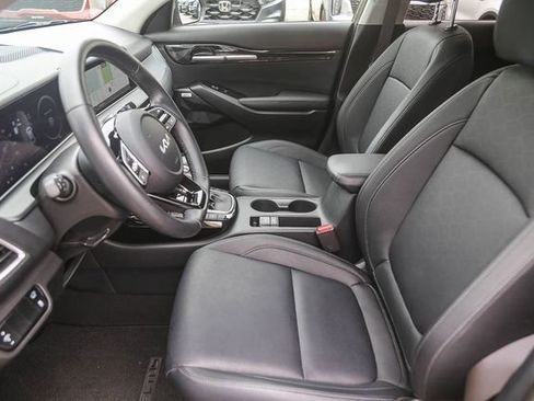 Certified 2024 Kia Seltos SX w/ SX Sunroof Package AWD/4WD image 18