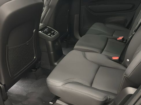 New 2026 Volvo XC90 T8 Plus w/ Protection Package Premier image 27