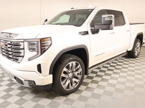 Used 2024 GMC Sierra 1500 Denali w/ Denali Reserve Package image 10
