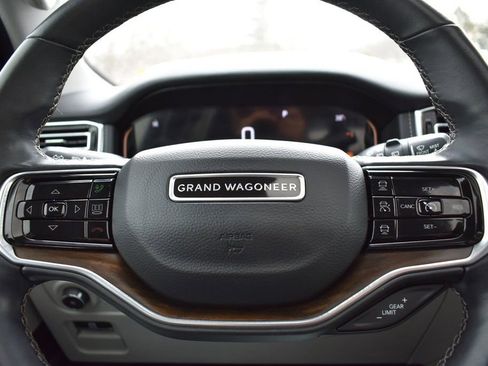 Used 2023 Jeep Grand Wagoneer 4WD w/ Rear Seat Video Group 1 image 17