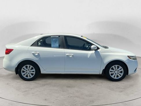 Used 2010 Kia Forte EX FWD image 6