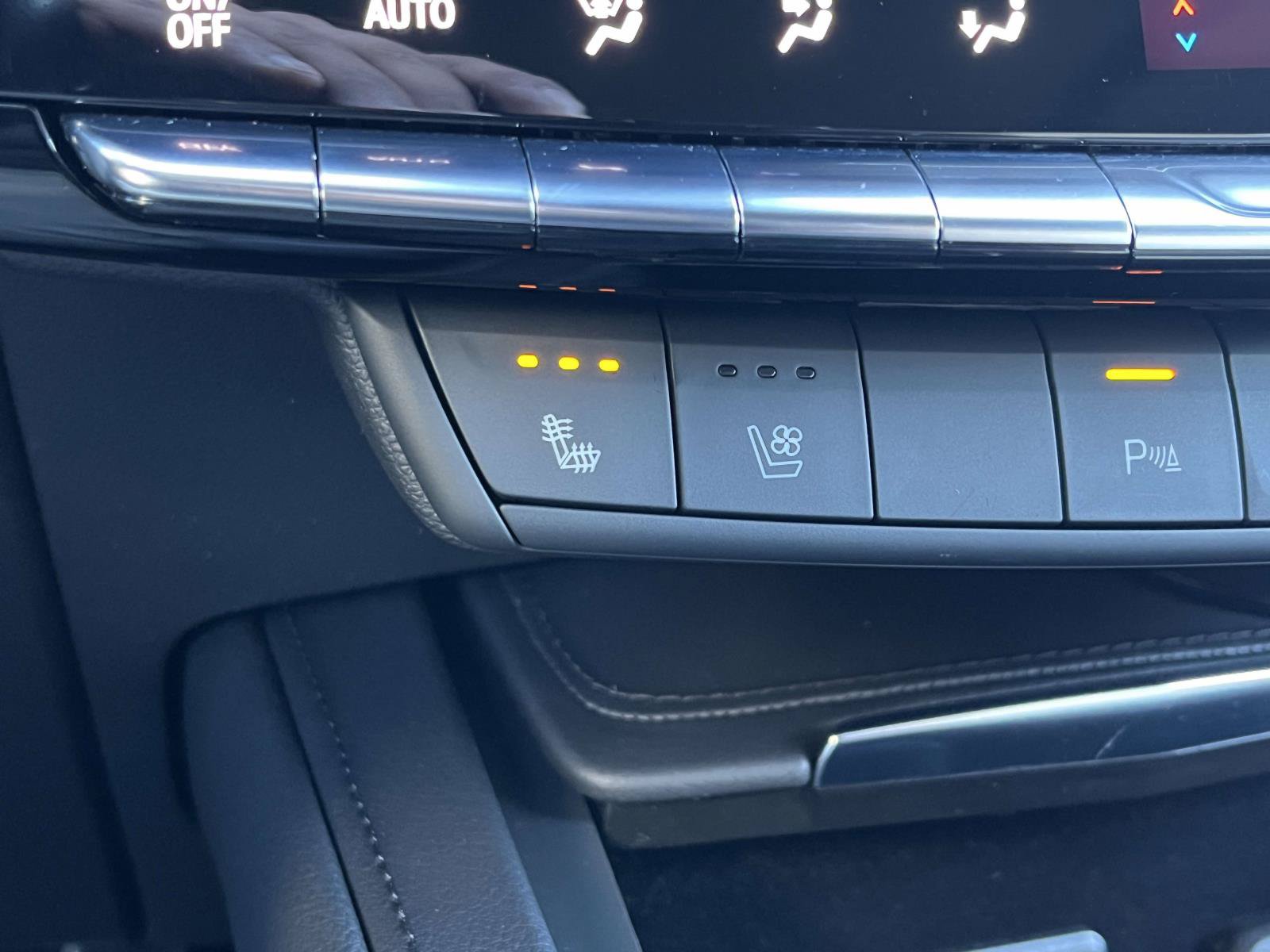 Used 2024 Cadillac XT4 Sport FWD image 28