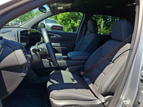 Used 2026 Chevrolet Traverse LT w/ LPO, Floor Liner Package FWD image 23