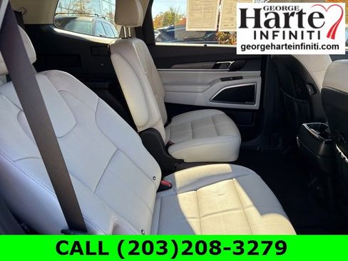 Used 2022 Kia Telluride EX w/ EX Premium Package image 13