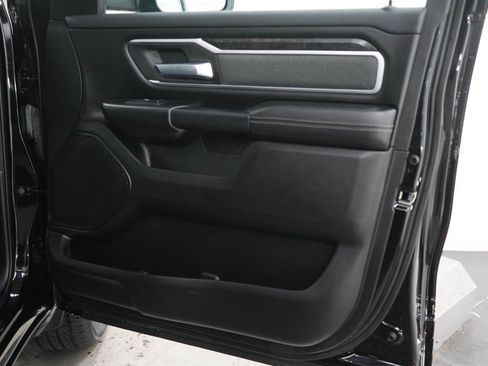 Used 2021 RAM 1500 Big Horn AWD/4WD image 9