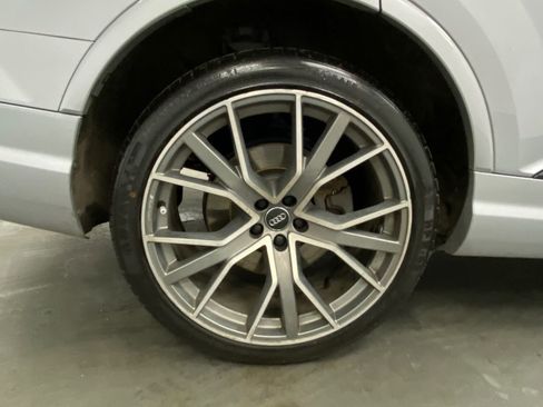 Used 2019 Audi Q7 3.0T Prestige w/ Prestige Package image 41