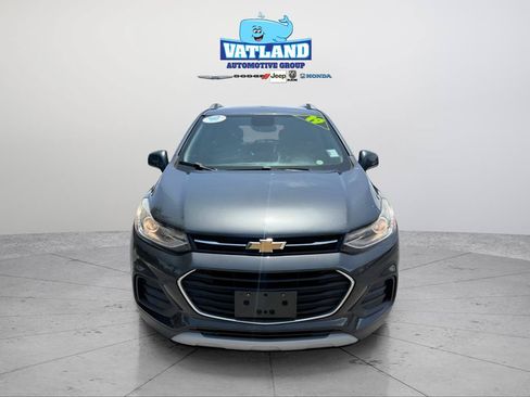 Used 2019 Chevrolet Trax LT w/ LPO, Cargo Package FWD image 8