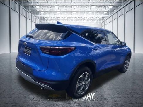 Used 2025 Chevrolet Blazer LT FWD image 6