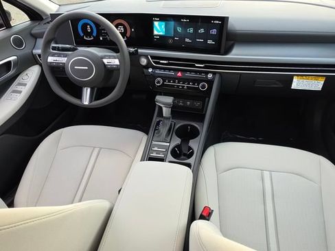 Certified 2026 Hyundai Sonata SE FWD image 14