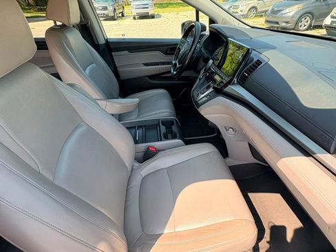 Used 2018 Honda Odyssey EX-L image 12