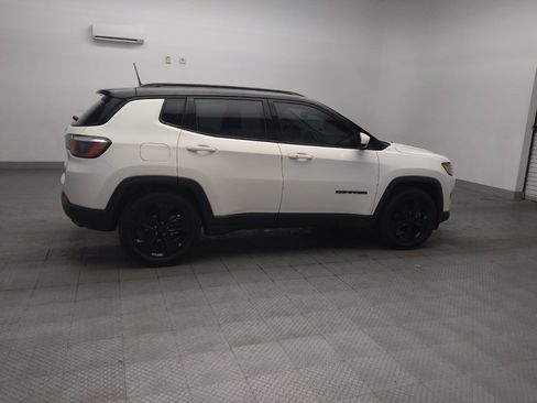Used 2020 Jeep Compass Latitude FWD image 10