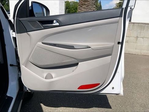 Used 2020 Hyundai Tucson SEL AWD/4WD image 23