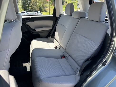 Used 2014 Subaru Forester 2.5i image 12