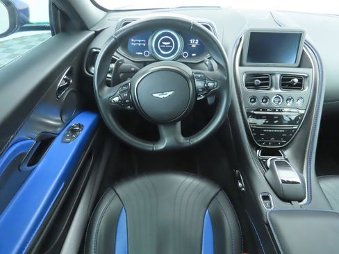 Used 2018 Aston Martin DB11 V12 image 10