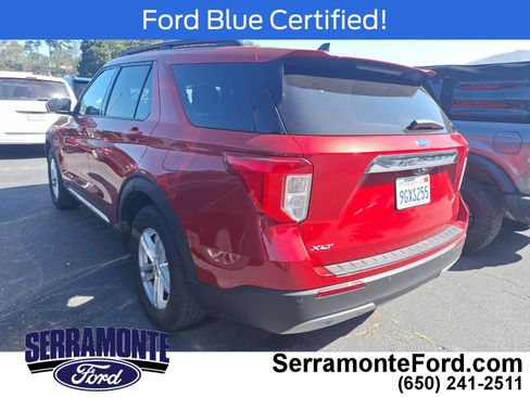 Used 2023 Ford Explorer XLT w/ Equipment Group 202A RWD image 4