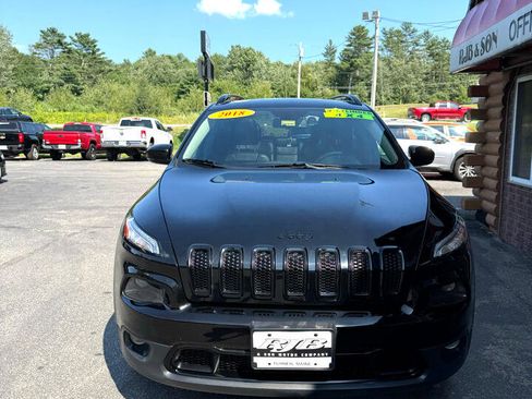Used 2018 Jeep Cherokee Limited w/ High Altitude Package image 3